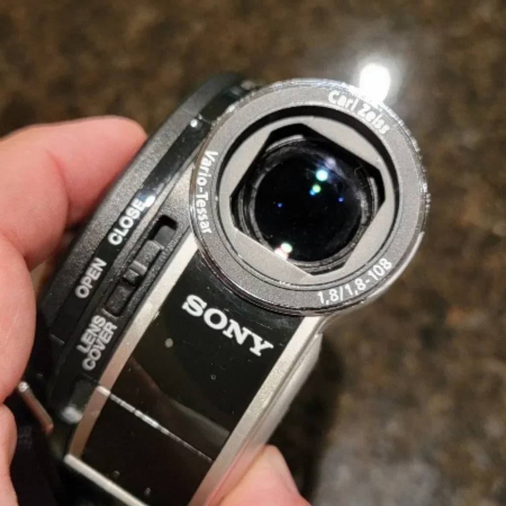 SONY Handycam DCR-DVD108E Recorder